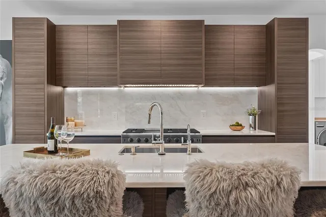 $2,195,000 | 417 North Osprey Avenue, Sarasota, FL 34236