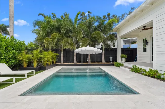 $2,195,000 | 417 North Osprey Avenue, Sarasota, FL 34236