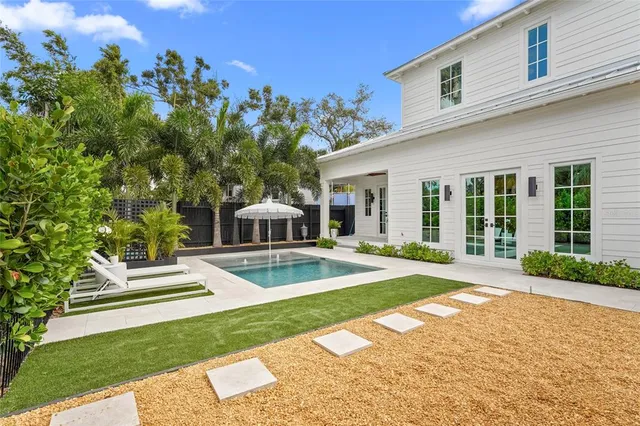 $2,195,000 | 417 North Osprey Avenue, Sarasota, FL 34236