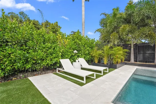 $2,195,000 | 417 North Osprey Avenue, Sarasota, FL 34236