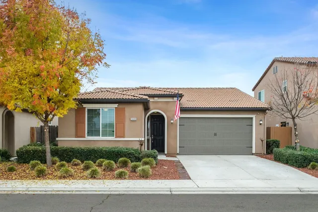 $430,000 | 3448 El Molino Avenue, Clovis, CA 93619