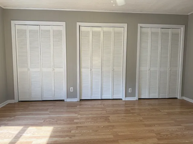 $369,900 | 101 Lake Cir Drive, Dickson, TN 37055