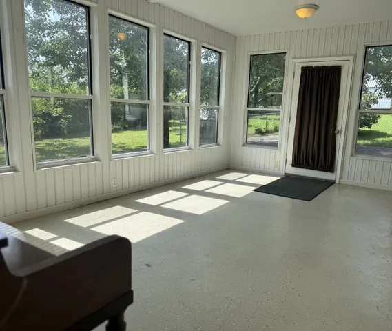 $369,900 | 101 Lake Cir Drive, Dickson, TN 37055