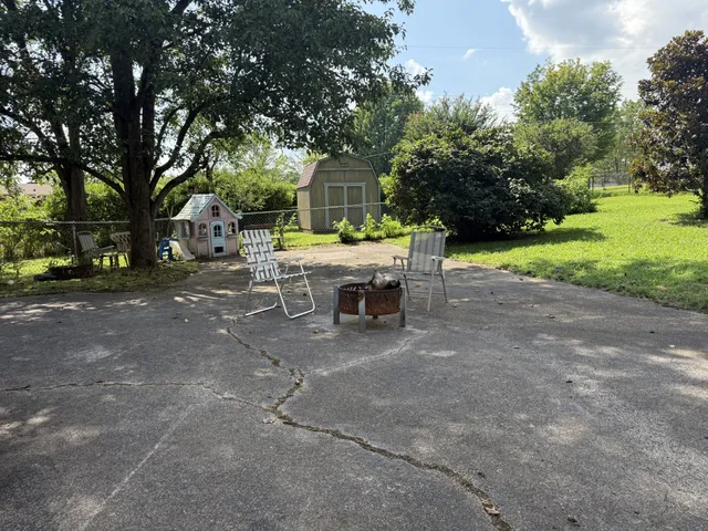 $369,900 | 101 Lake Cir Drive, Dickson, TN 37055