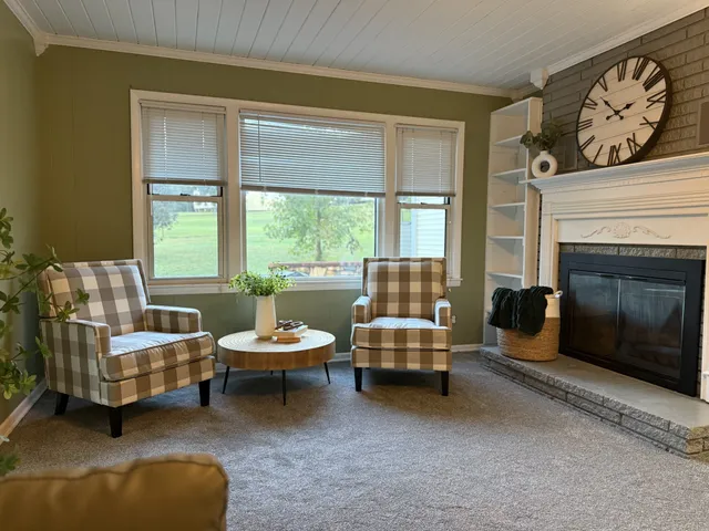 $369,900 | 101 Lake Cir Drive, Dickson, TN 37055