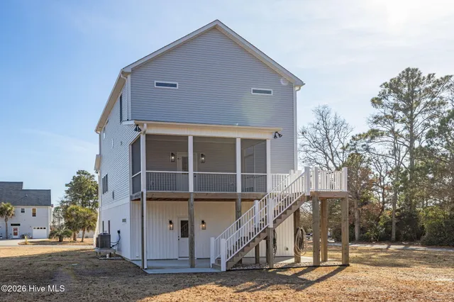 $618,000 | 152 Pelican Drive, Newport, NC 28570