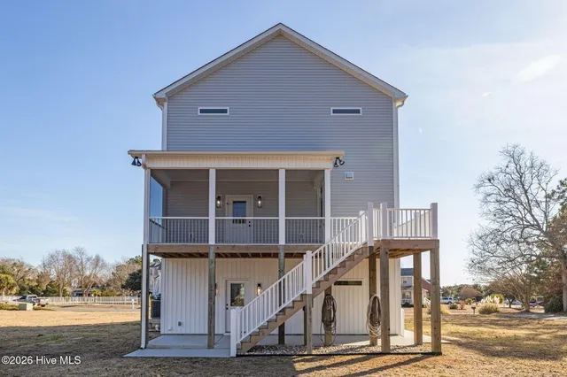$618,000 | 152 Pelican Drive, Newport, NC 28570