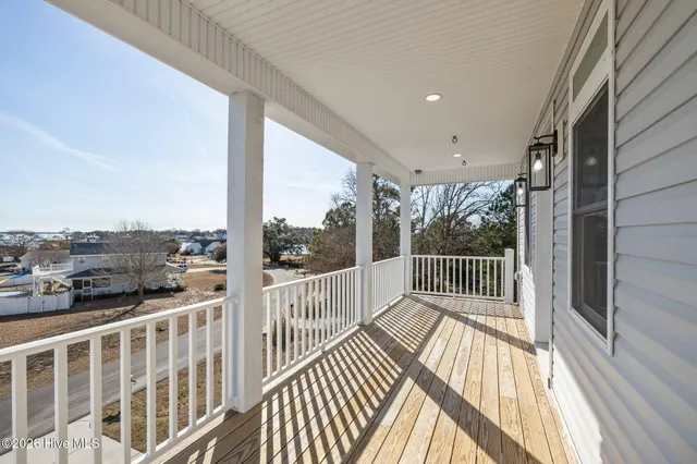$618,000 | 152 Pelican Drive, Newport, NC 28570