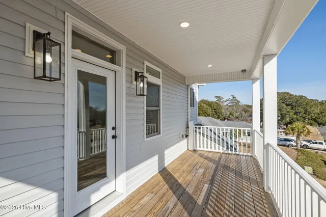 $618,000 | 152 Pelican Drive, Newport, NC 28570