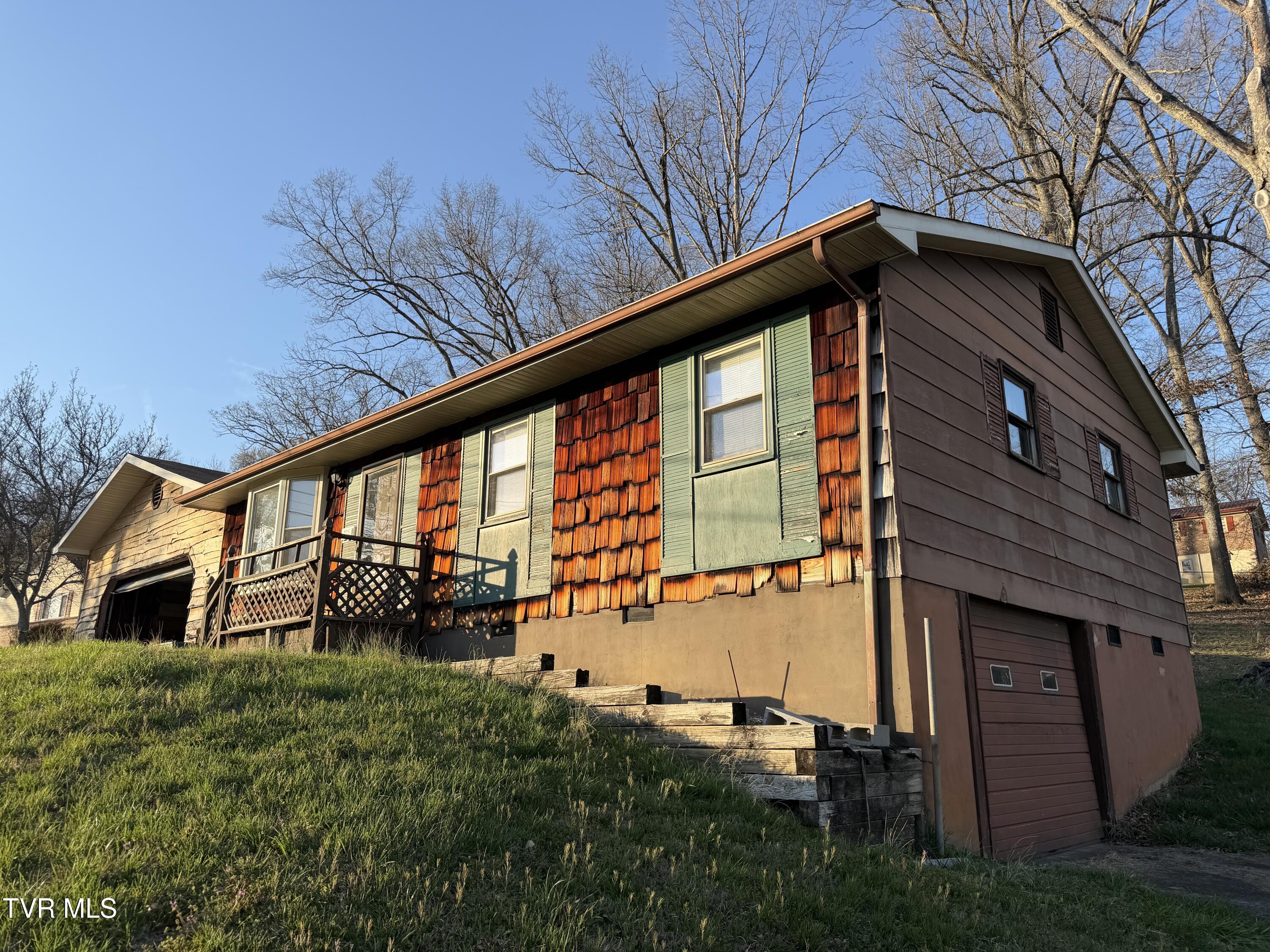 425 Buttermilk Road Gray, TN 37615 - Photo 3 of 39 IMG_7070