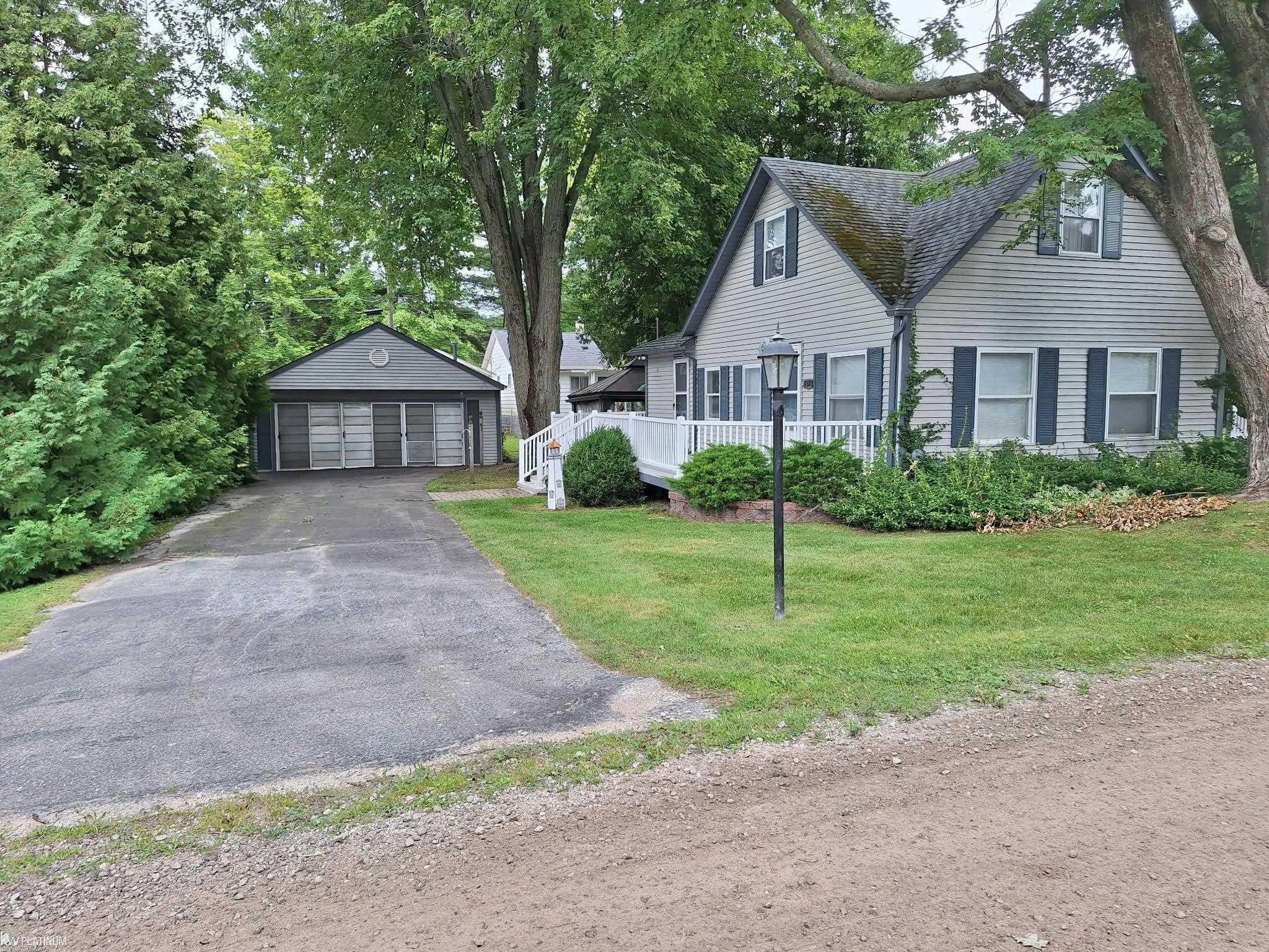 7420 Birchcrest Road Lexington, MI 48450 - Photo 2 of 25 Gallery Image 2