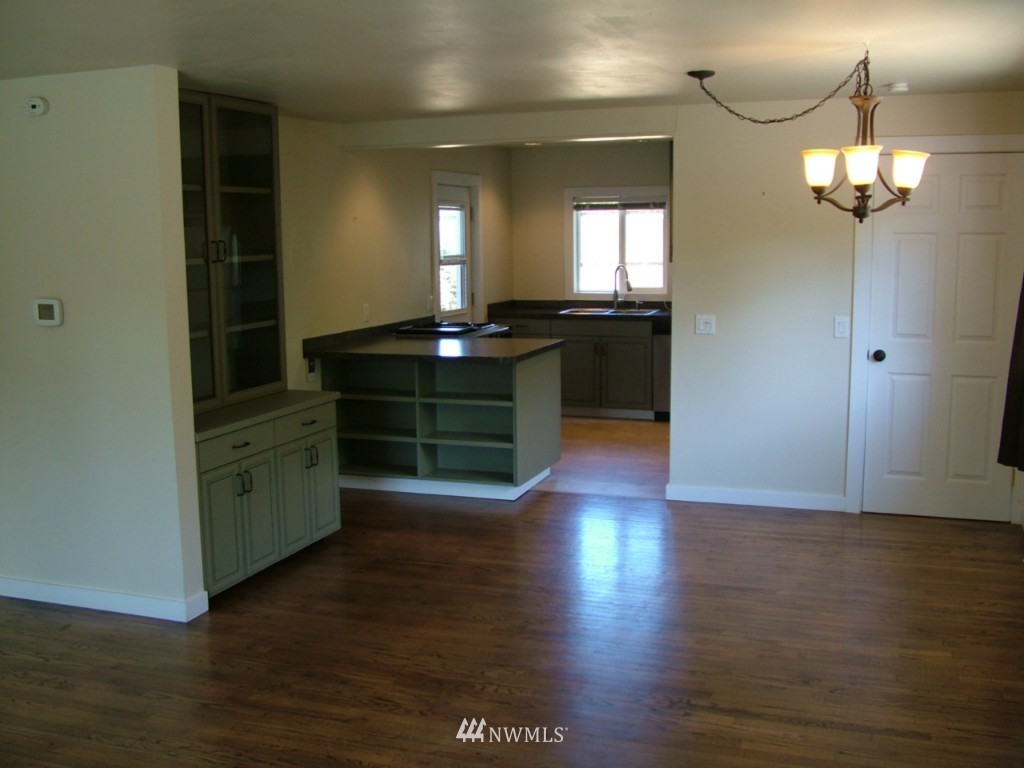 2302 Northeast 7th Street Renton, WA 98056 - Photo 2 of 19