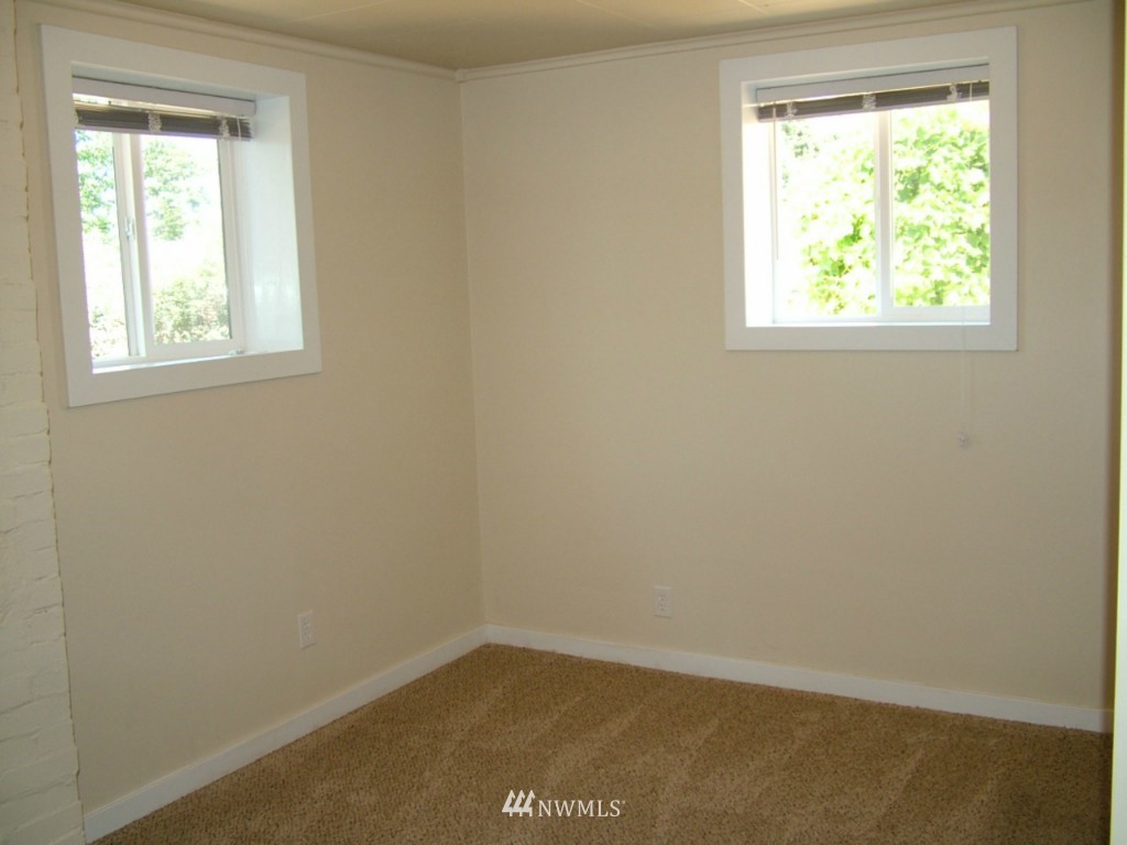 2302 Northeast 7th Street Renton, WA 98056 - Photo 10 of 19