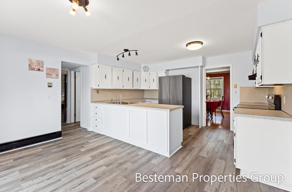 3316 West River Road Muskegon, MI 49445 - Photo 24 of 84 3316W.RiverRd-39LoRes