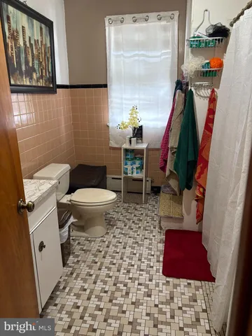 $300,000 | 407 Hudson Street, Trenton, NJ 08611