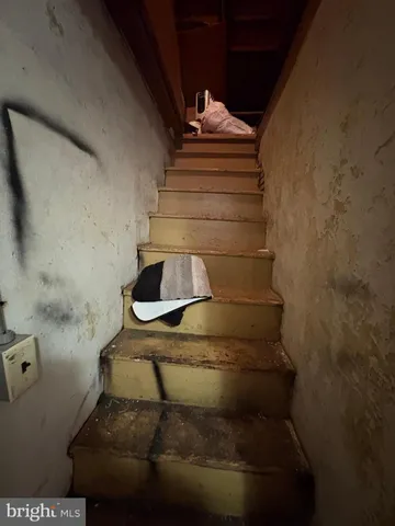 $300,000 | 407 Hudson Street, Trenton, NJ 08611