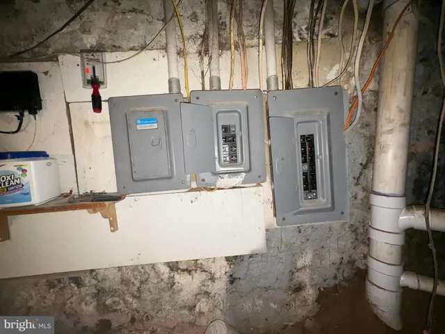 $300,000 | 407 Hudson Street, Trenton, NJ 08611