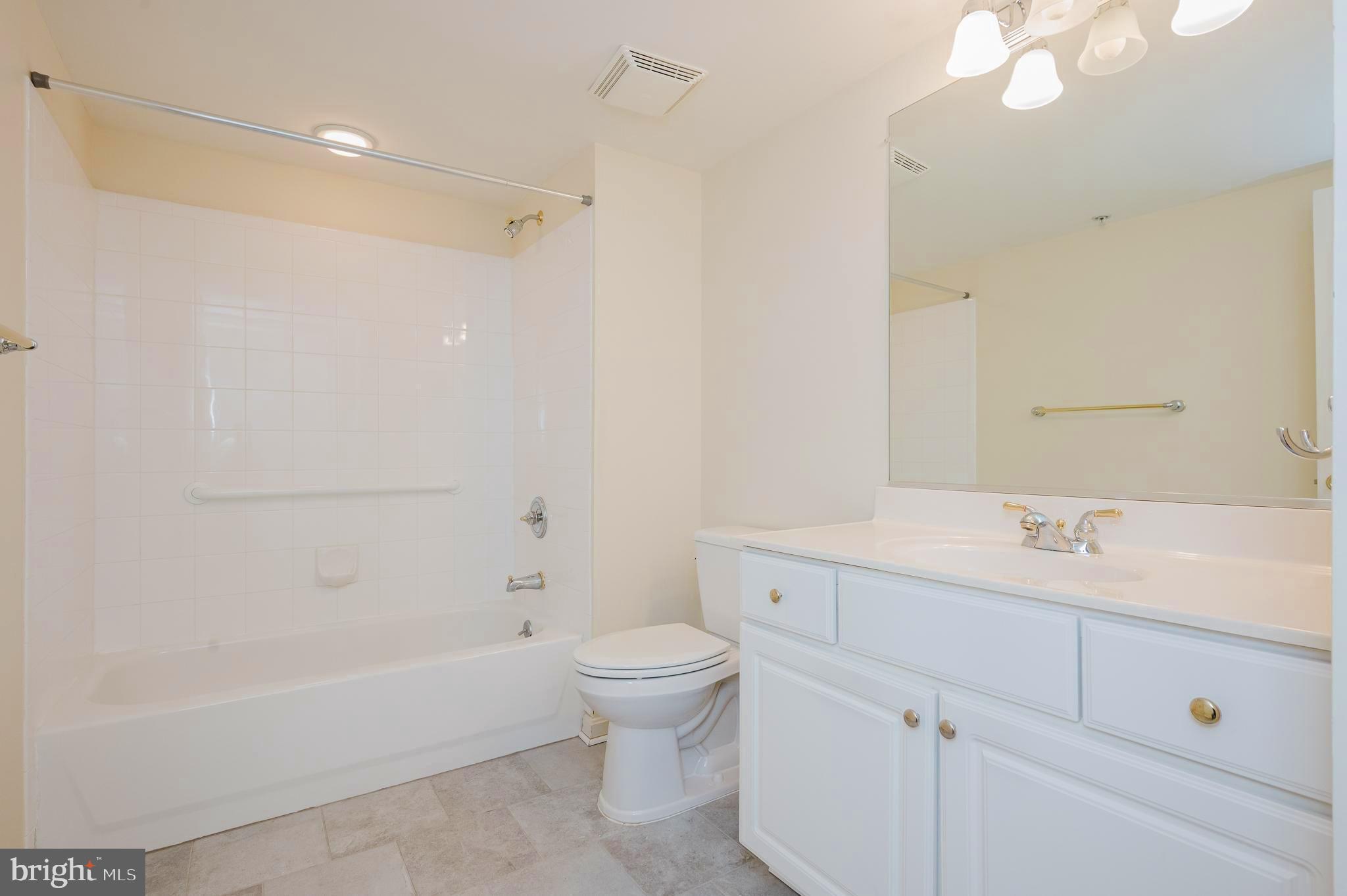 12240 Roundwood Road, Unit 405 Lutherville-Timonium, MD 21093 - Photo 32 of 51 HALLWAY BATH