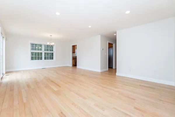 $699,999 | 15 Seminole Avenue, Unit 15, Framingham, MA 01702