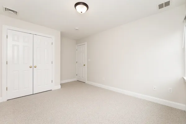 $699,999 | 15 Seminole Avenue, Unit 15, Framingham, MA 01702