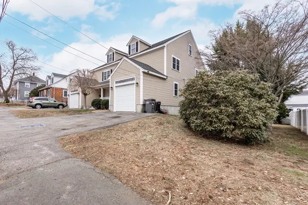 $699,999 | 15 Seminole Avenue, Unit 15, Framingham, MA 01702