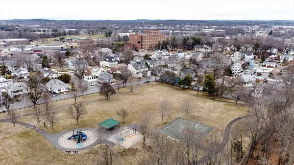 $699,999 | 15 Seminole Avenue, Unit 15, Framingham, MA 01702