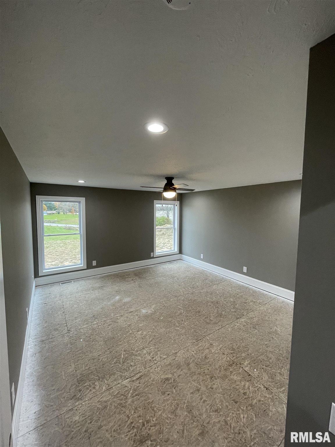 11125 Knoles Road Petersburg, IL 62675 - Photo 12 of 37 Gallery Image 12