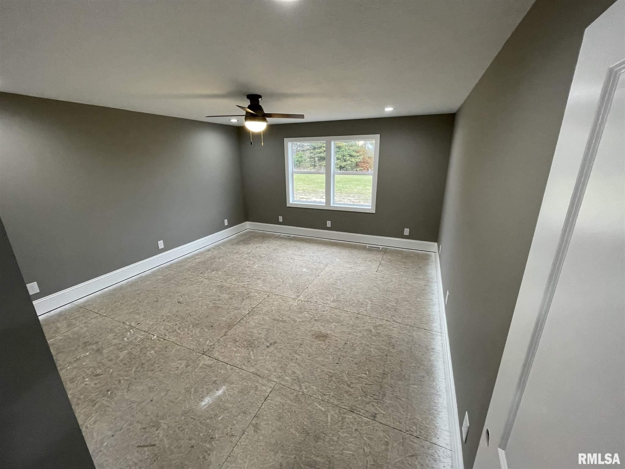 11125 Knoles Road Petersburg, IL 62675 - Photo 13 of 37 Gallery Image 13
