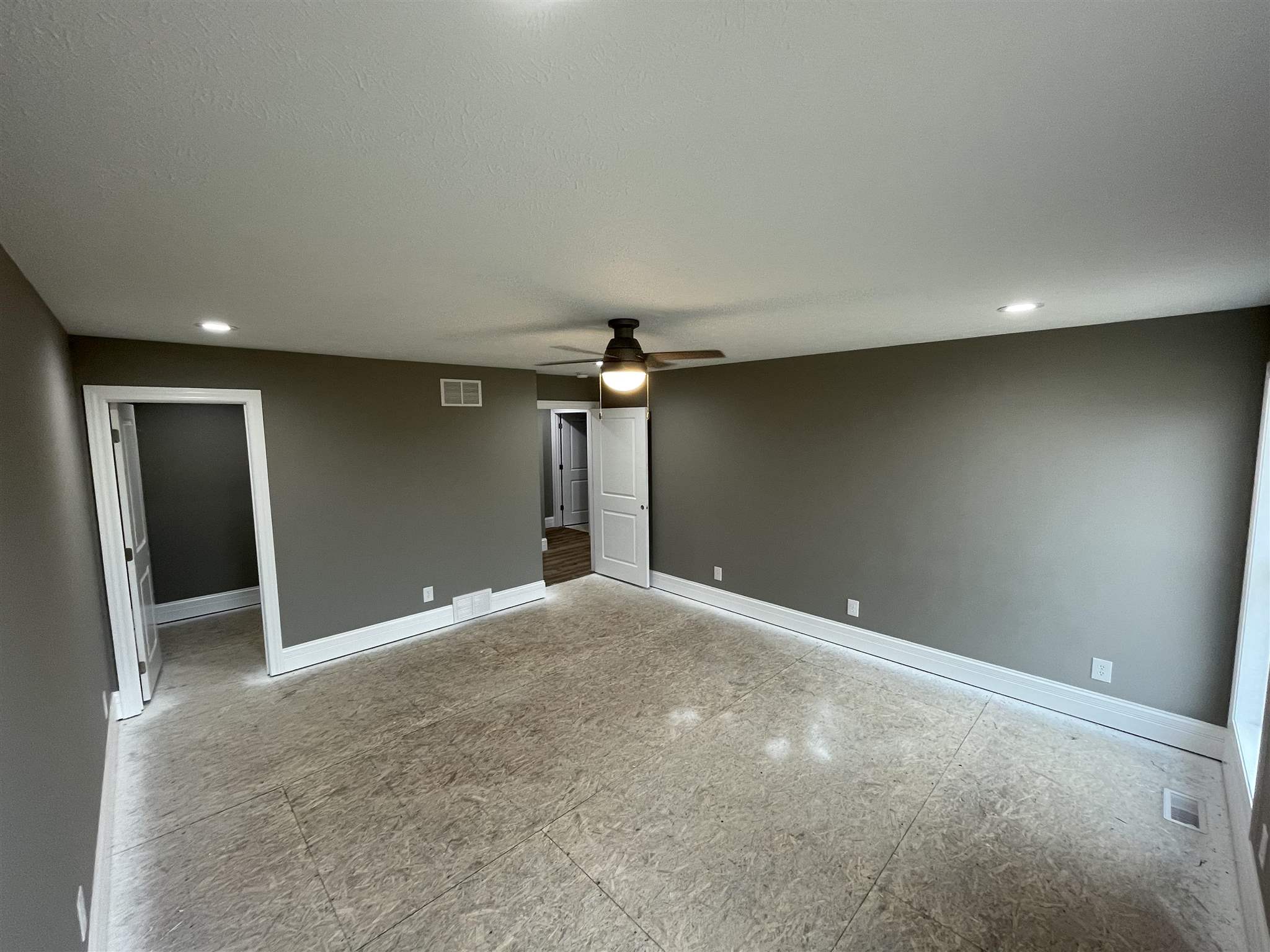 11125 Knoles Road Petersburg, IL 62675 - Photo 14 of 37 Gallery Image 14