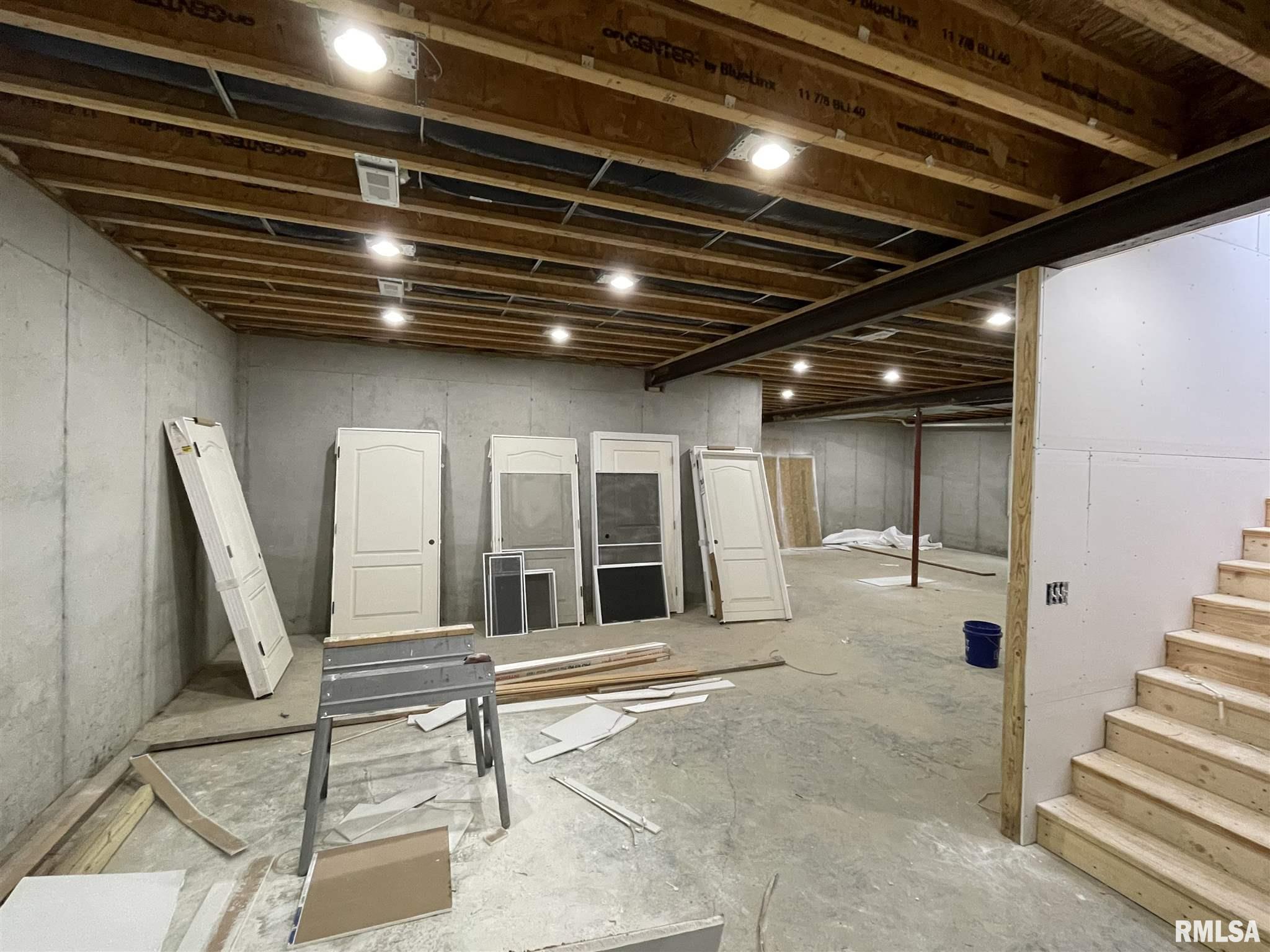 11125 Knoles Road Petersburg, IL 62675 - Photo 32 of 37 Gallery Image 32