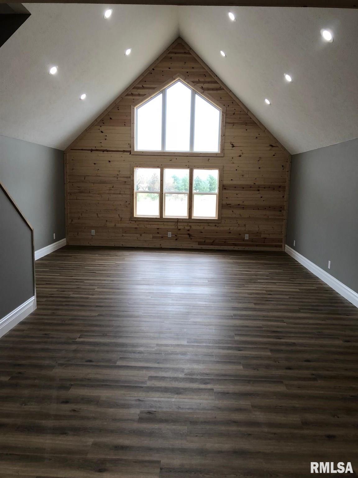 11125 Knoles Road Petersburg, IL 62675 - Photo 36 of 37 Gallery Image 36