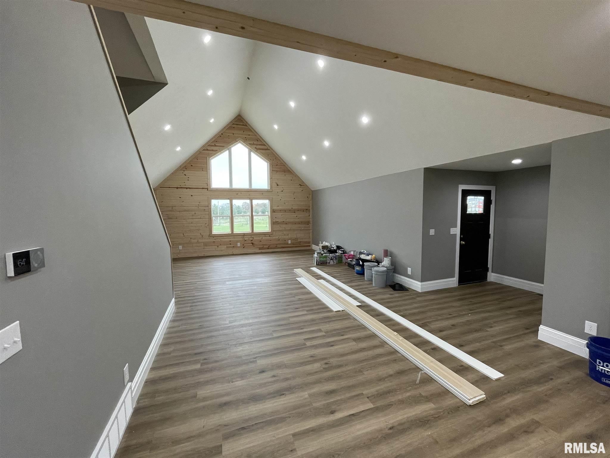 11125 Knoles Road Petersburg, IL 62675 - Photo 4 of 37 Gallery Image 4