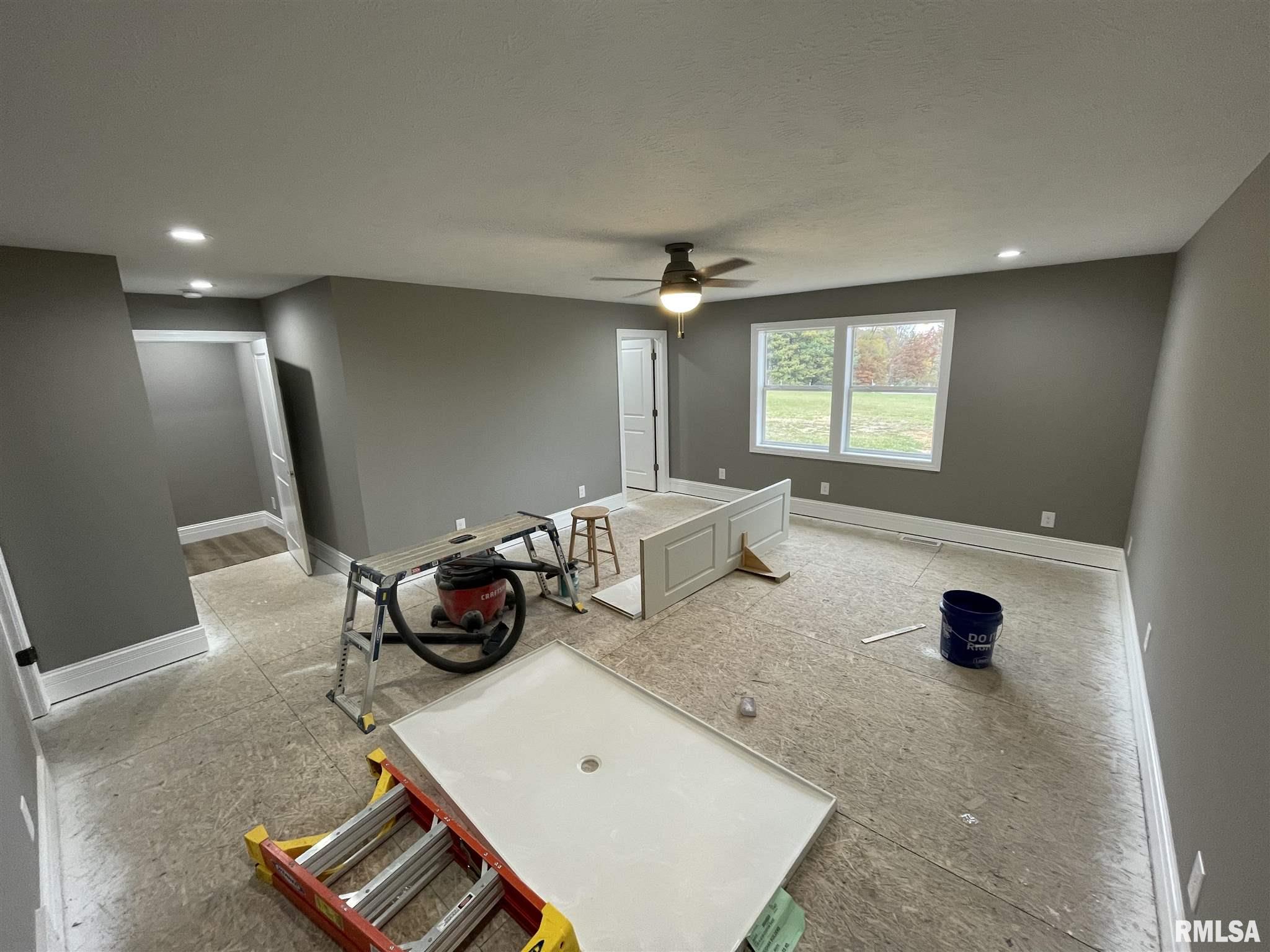 11125 Knoles Road Petersburg, IL 62675 - Photo 9 of 37 Gallery Image 9