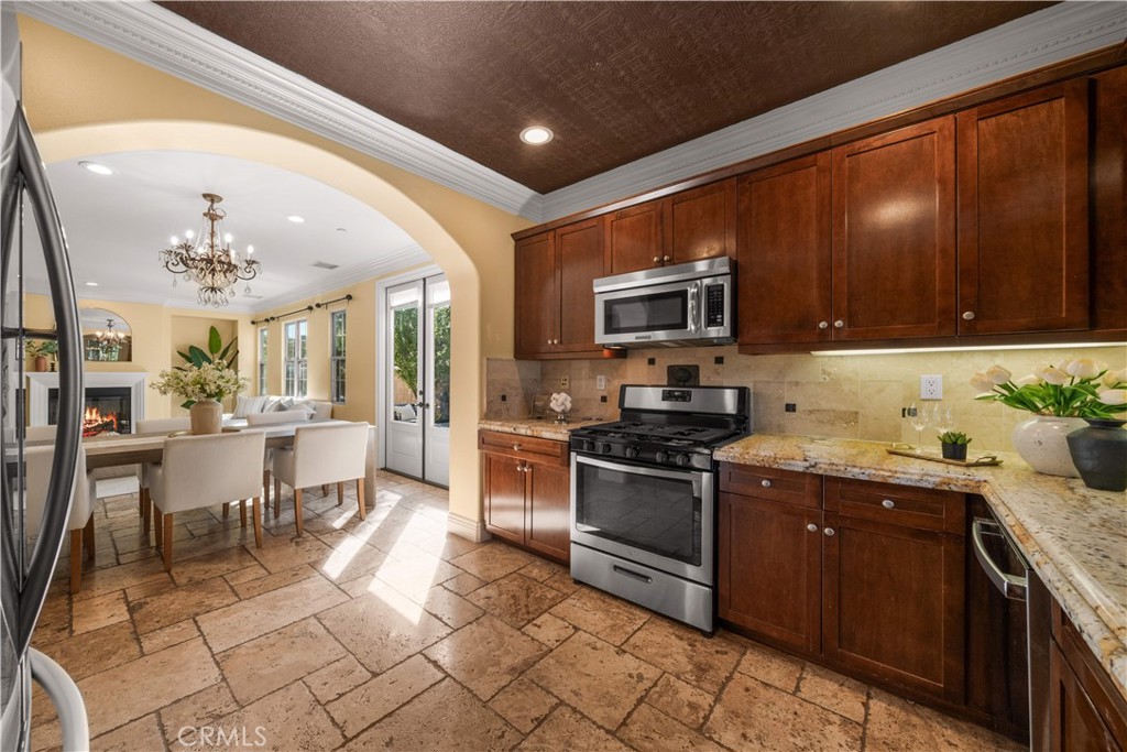 94 Mission Irvine, CA 92620 - Photo 12 of 48