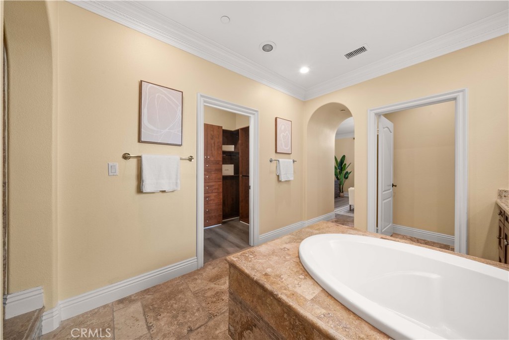 94 Mission Irvine, CA 92620 - Photo 16 of 48