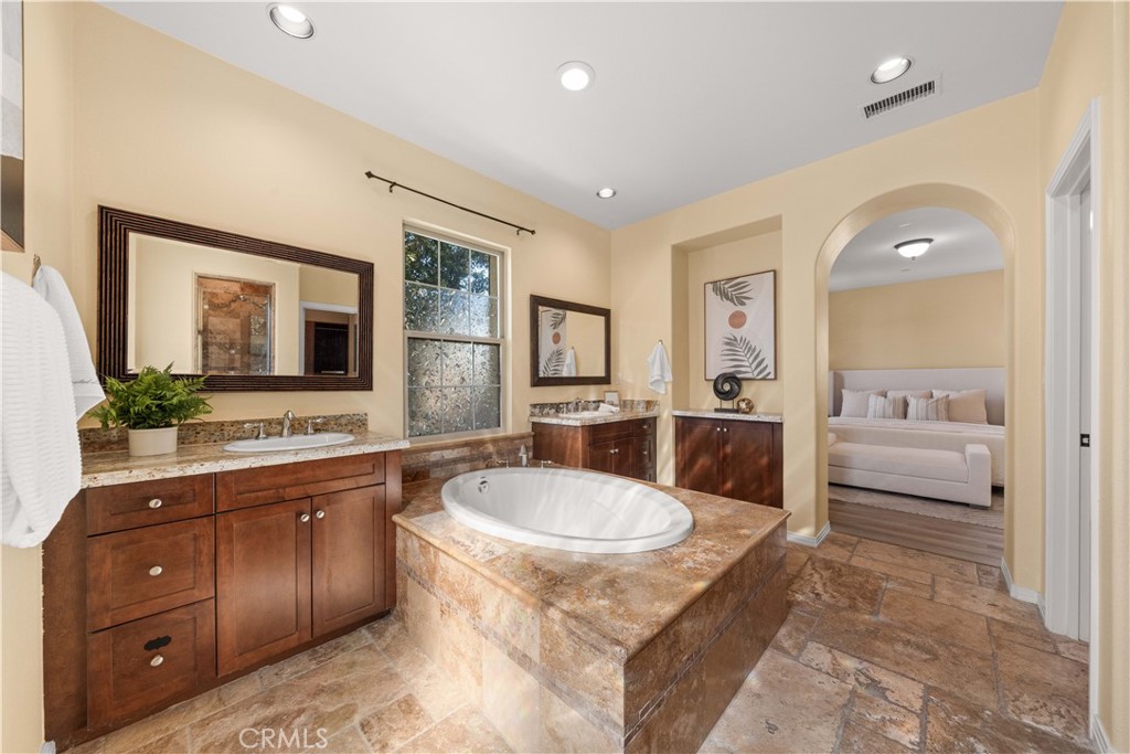 94 Mission Irvine, CA 92620 - Photo 28 of 48