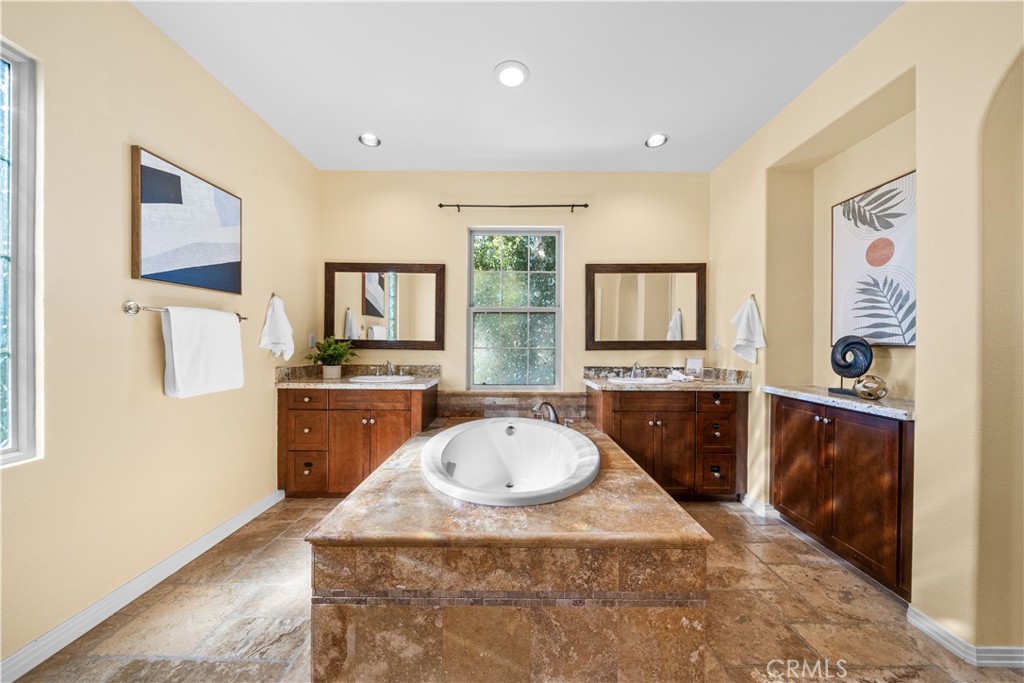 94 Mission Irvine, CA 92620 - Photo 29 of 48