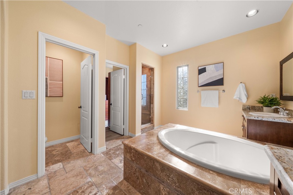 94 Mission Irvine, CA 92620 - Photo 30 of 48