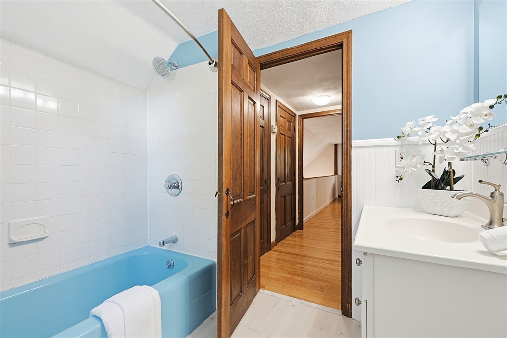 12 Illinois Road Tewksbury, MA 01876 - Photo 28 of 32
