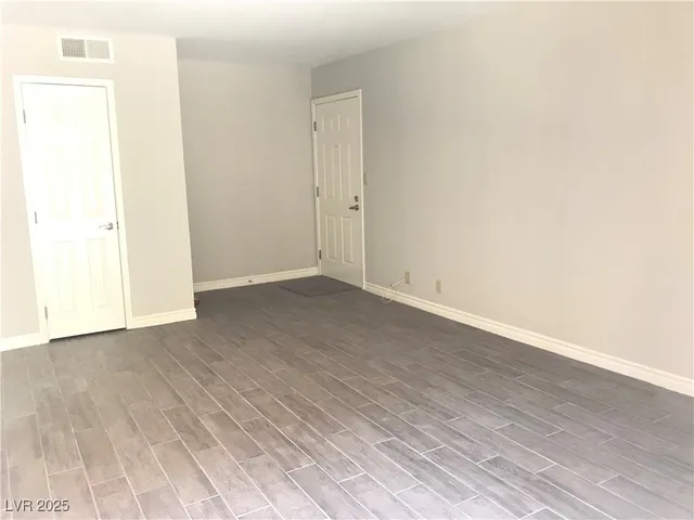 $1,150 | 5160 Indian River Drive, Unit 327, Las Vegas, NV 89103