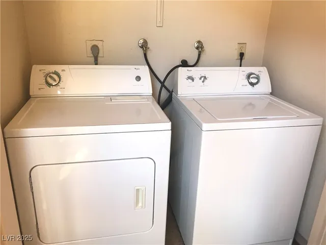 $1,150 | 5160 Indian River Drive, Unit 327, Las Vegas, NV 89103