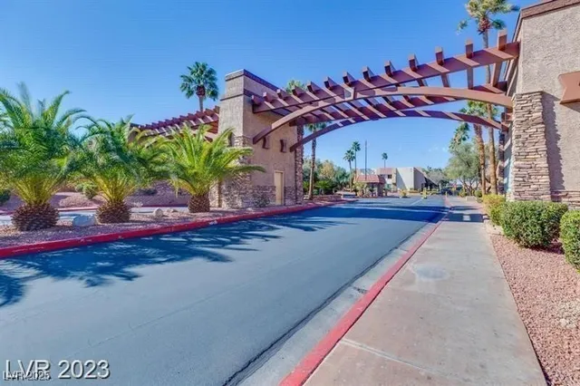 $1,150 | 5160 Indian River Drive, Unit 327, Las Vegas, NV 89103