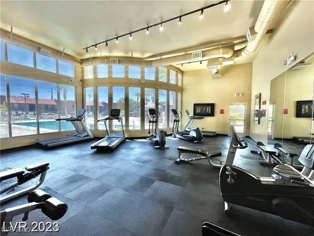 $1,150 | 5160 Indian River Drive, Unit 327, Las Vegas, NV 89103