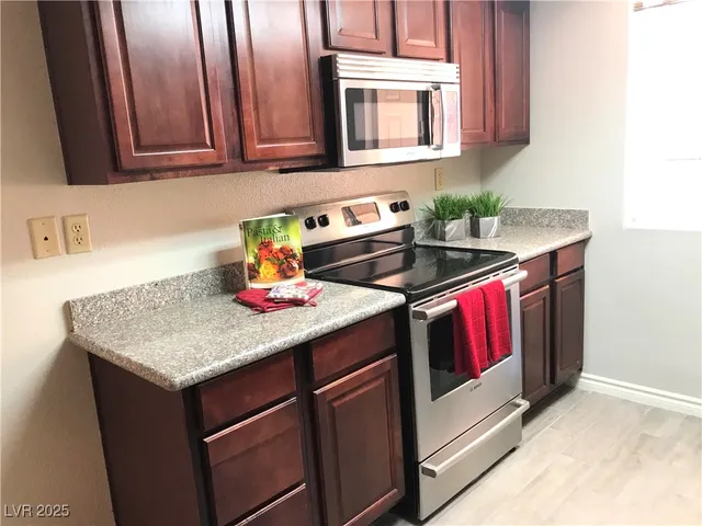 $1,150 | 5160 Indian River Drive, Unit 327, Las Vegas, NV 89103