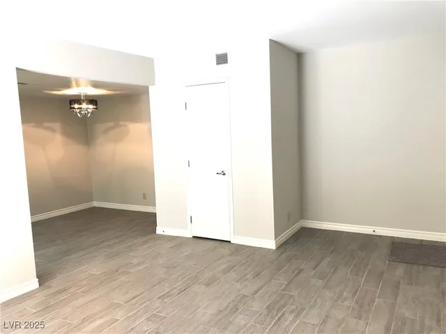 $1,150 | 5160 Indian River Drive, Unit 327, Las Vegas, NV 89103