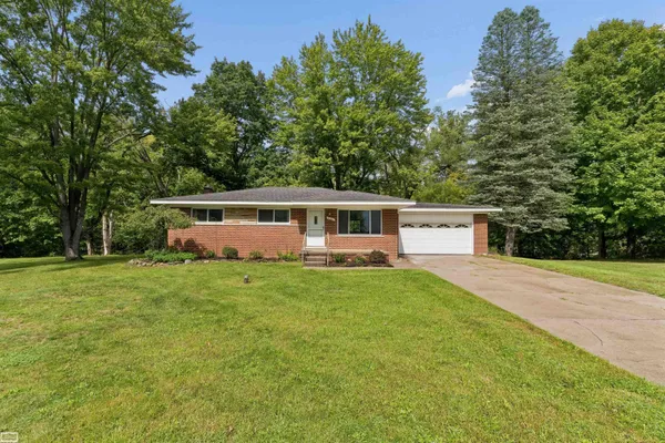 $289,000 | 21601 Chester Road, Ray, MI 48096