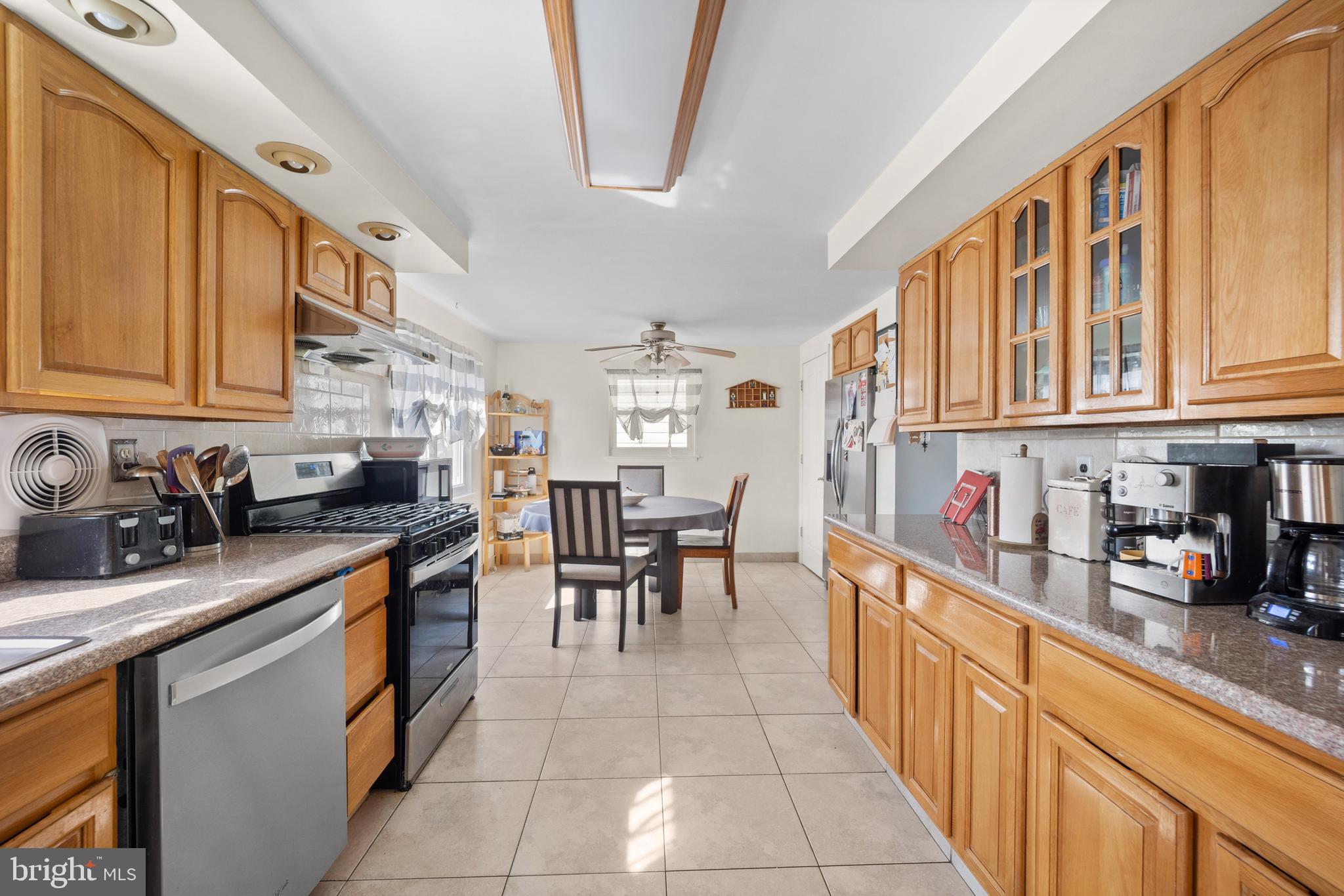1966 King Arthur Road Philadelphia, PA 19116 - Photo 7 of 35 Gallery Image 7