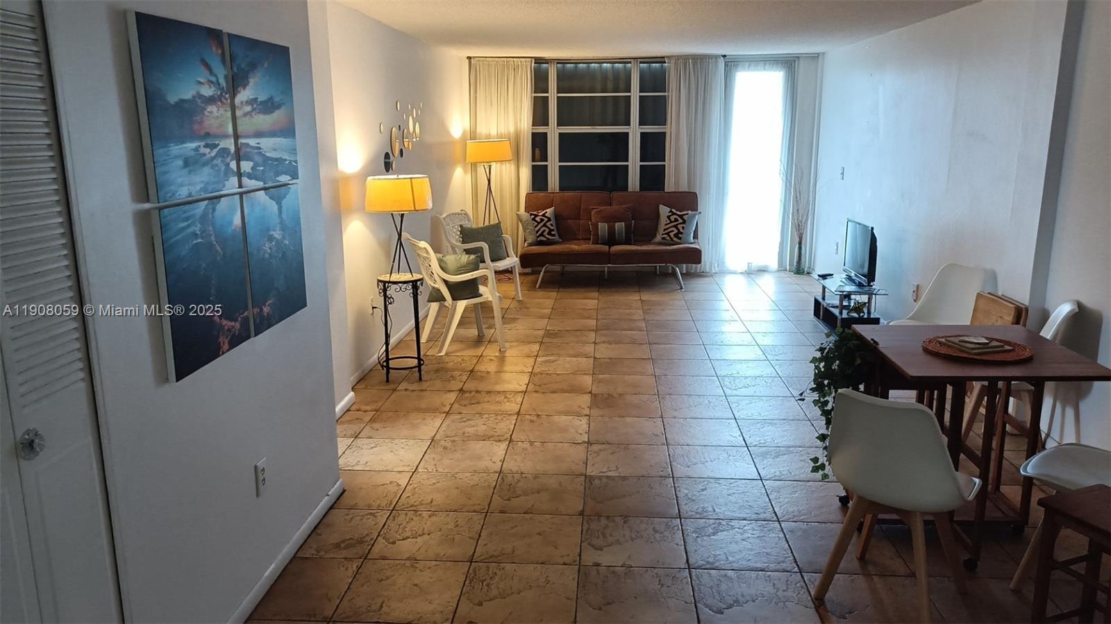 245 18th Street, Unit 502 Miami Beach, FL 33139 - Photo 16 of 27