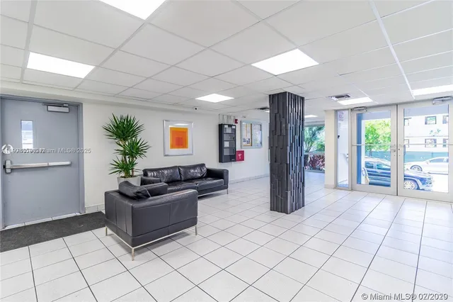 $330,000 | 245 18th Street, Unit 502, Miami Beach, FL 33139