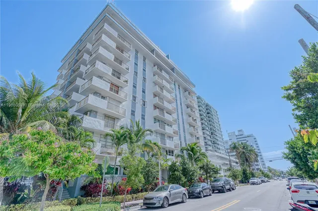 $330,000 | 245 18th Street, Unit 502, Miami Beach, FL 33139